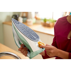 Philips 7000 Series HV Steam Iron Desert Green/Grey DST7012/76
